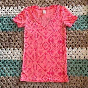 PINK Victoria's Secret Bright Pink Geometric V-Neck Tee Shirt Top Womans sz XS